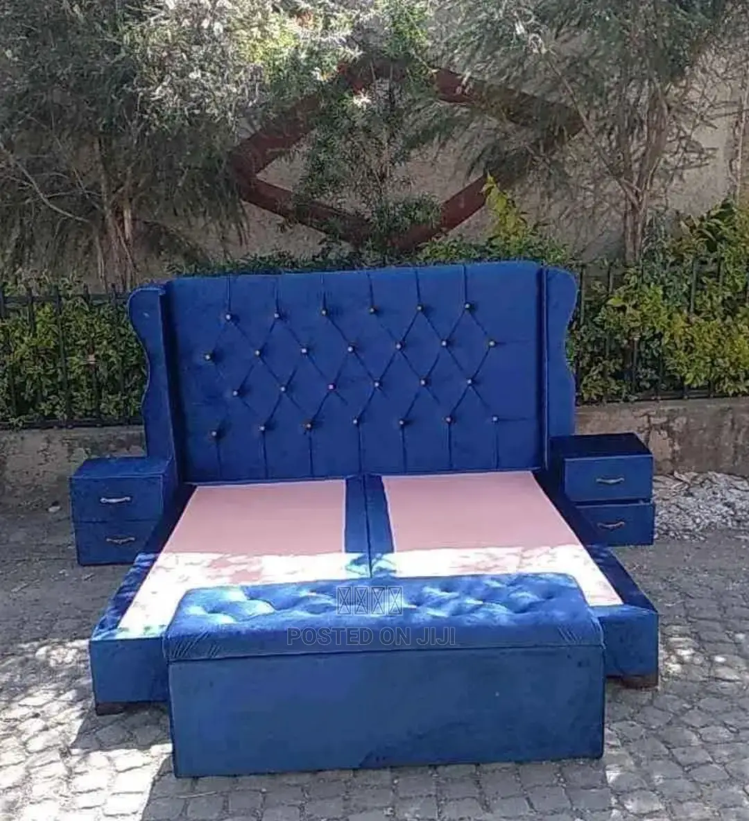 አሚኒ ዘመናዊ አልጋ