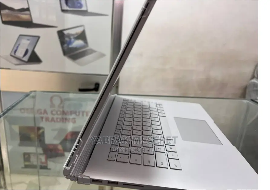 New Laptop Microsoft Surface Book 3 16GB Intel Core I7 SSD 256GB