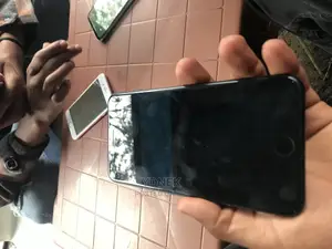 Apple iPhone 7 Plus 32 GB Black