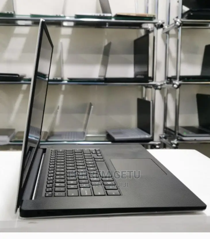 New Laptop Dell XPS 15 16GB Intel Core I7 SSD 512GB