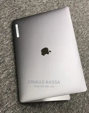 New Laptop Apple MacBook Pro 2017 8GB Intel Core I7 SSD 512GB