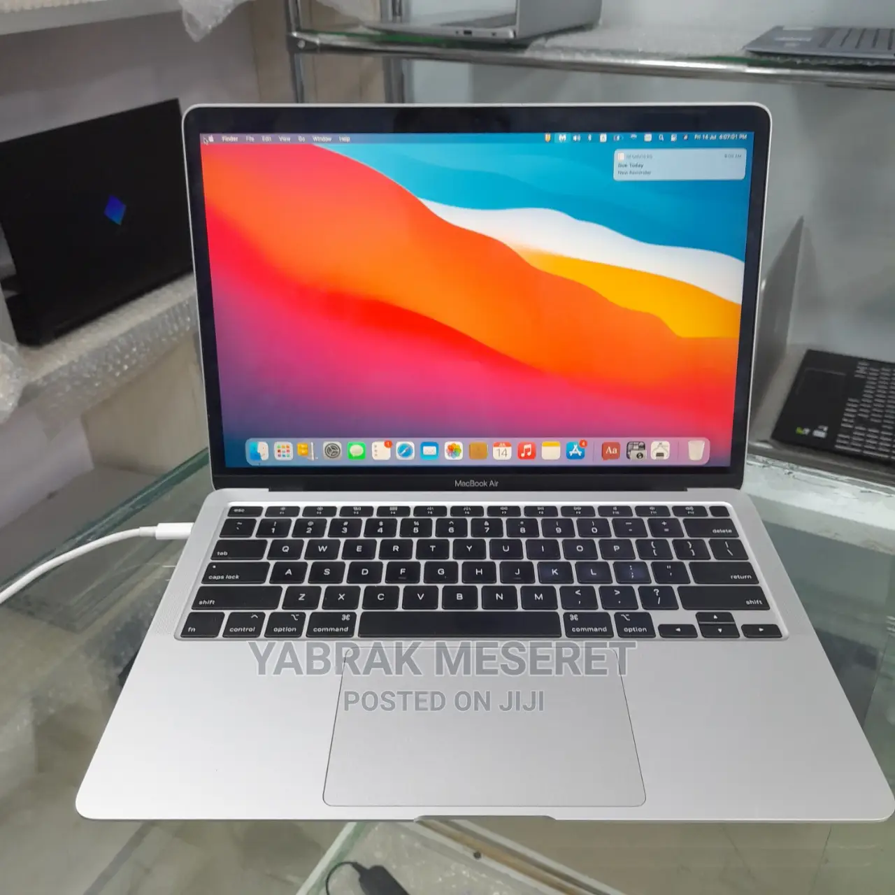 New Laptop Apple MacBook Air 2020 M1 8GB Intel Core I5 SSD 512GB