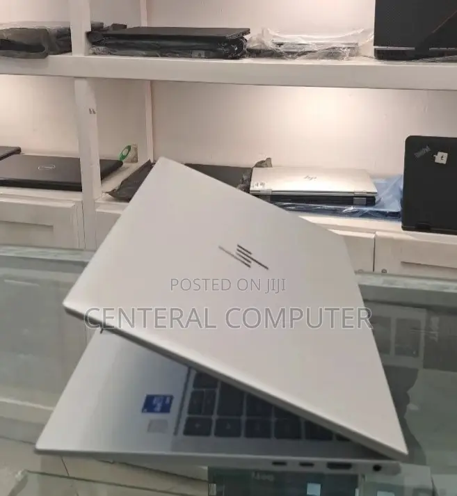 New Laptop HP EliteBook 840 G8 8GB Intel Core I5 SSD 512GB