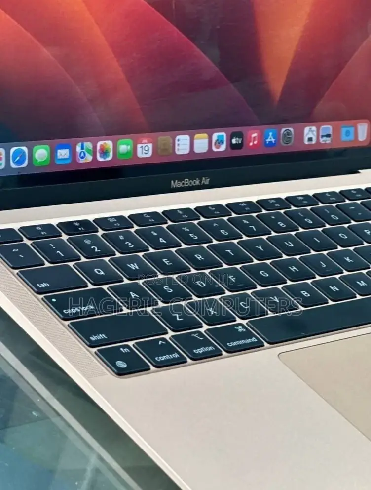 New Laptop Apple MacBook Air 2020 M1 8GB Apple M1 SSD 256GB