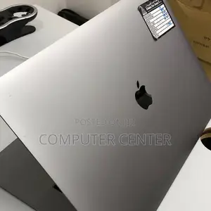 New Laptop Apple MacBook Pro 2017 16GB Intel Core I7 SSD 512GB