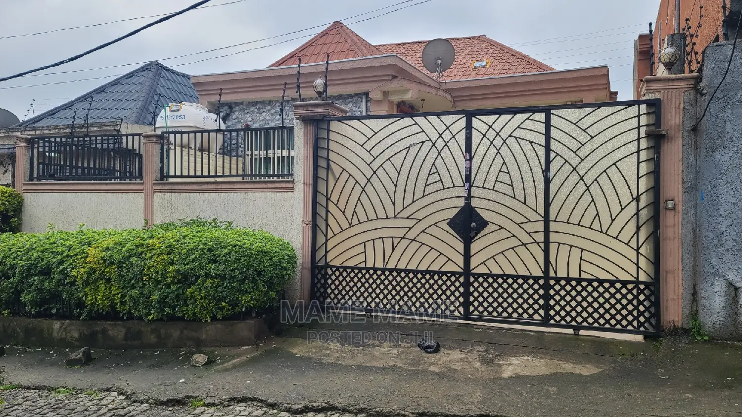 3bdrm Villa in Addis Abeba, Bole for sale