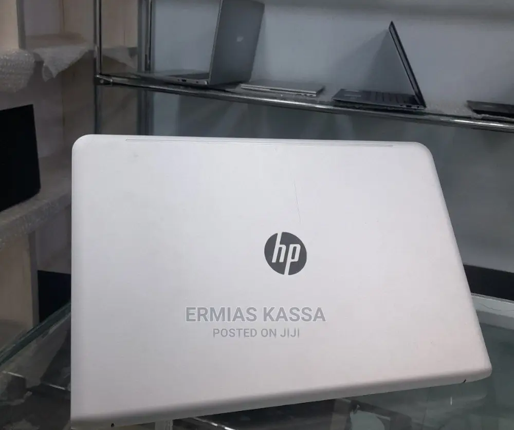 New Laptop HP Envy X360 12GB Intel Core I5 SSD 1T