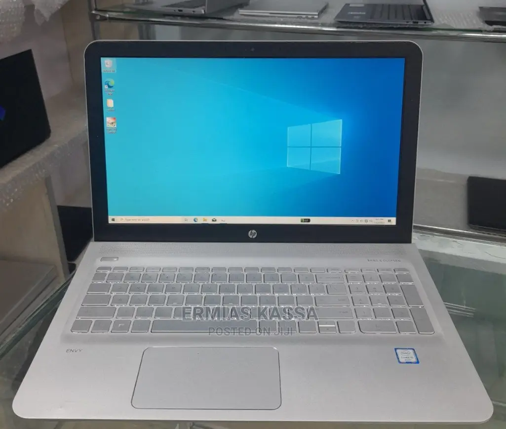 New Laptop HP Envy X360 12GB Intel Core I5 SSD 1T