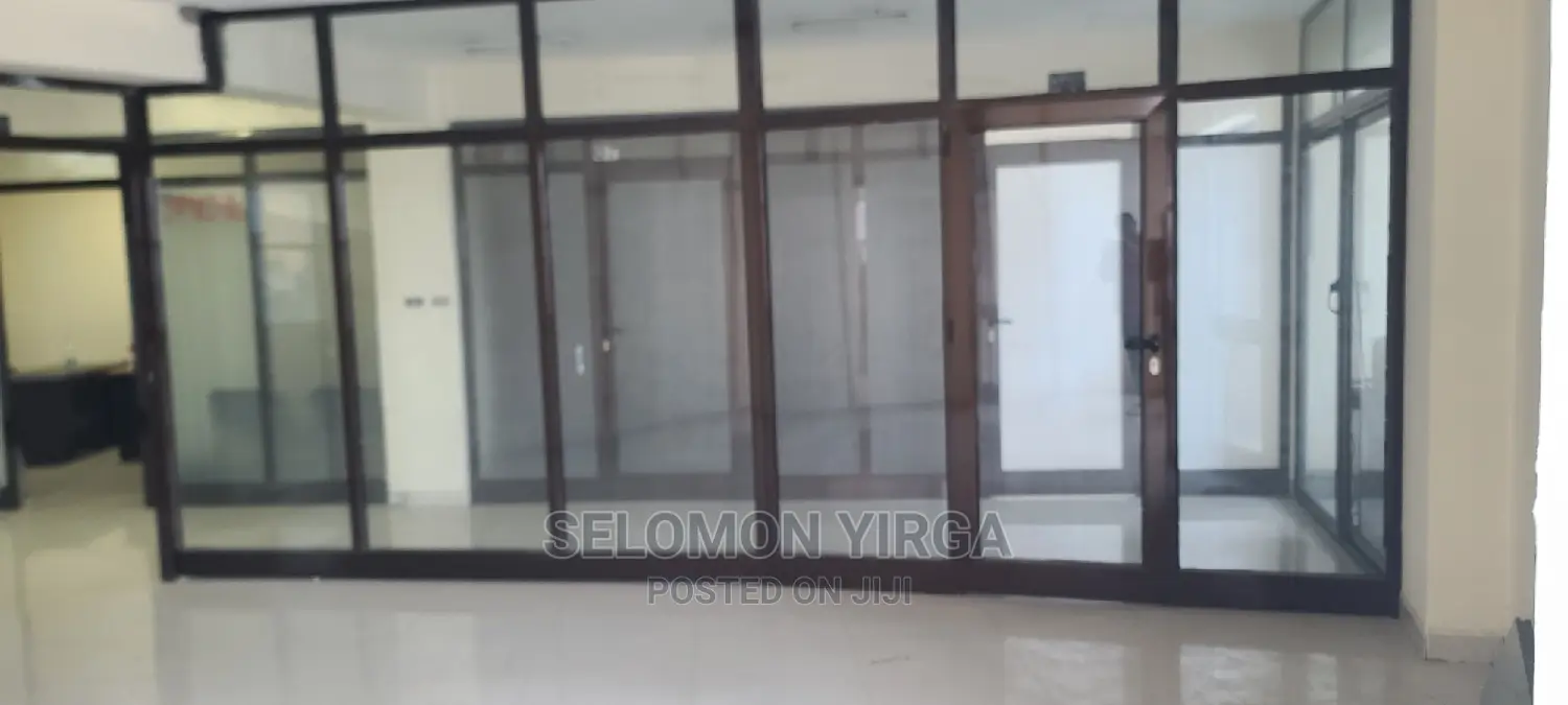 ለቢሮ የሚከራይ አለ