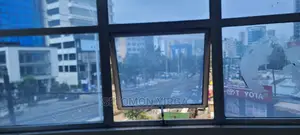 ለቢሮ የሚከራይ አለ