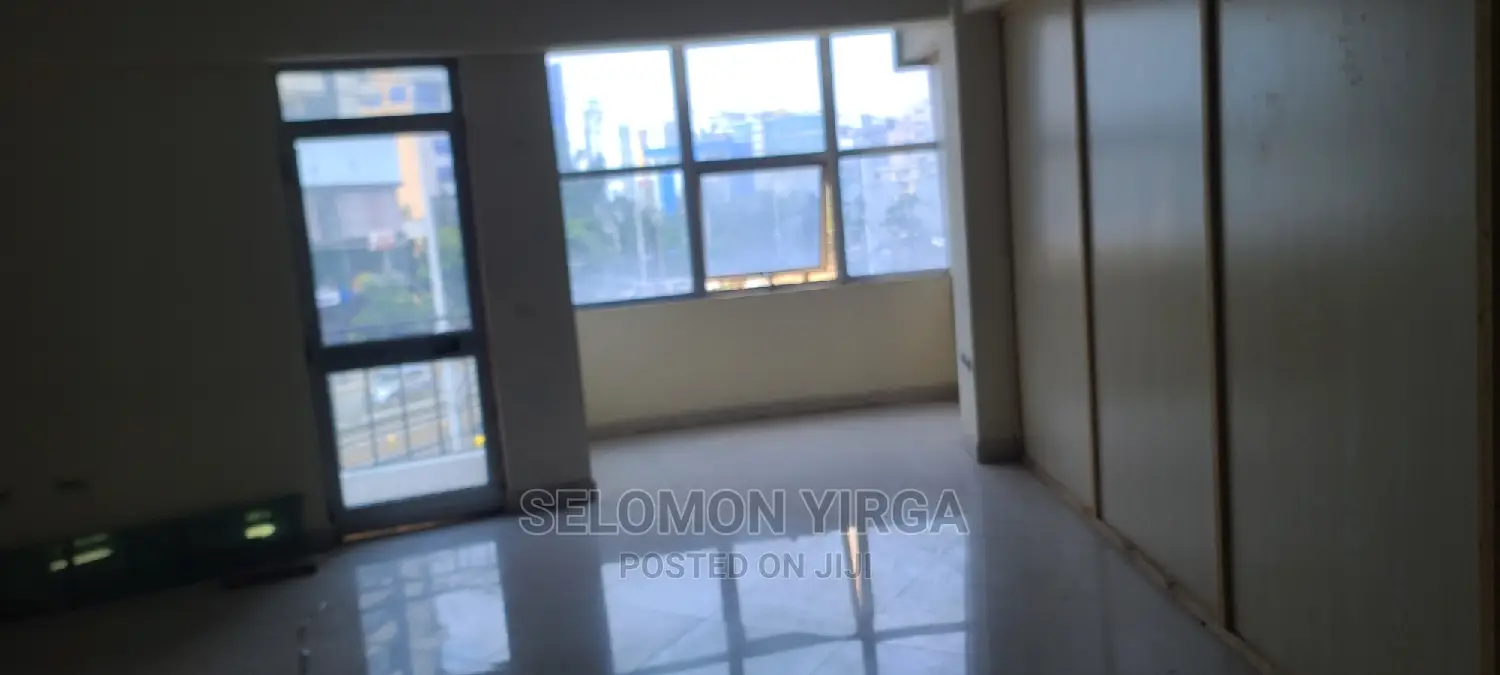 ለቢሮ የሚከራይ አለ