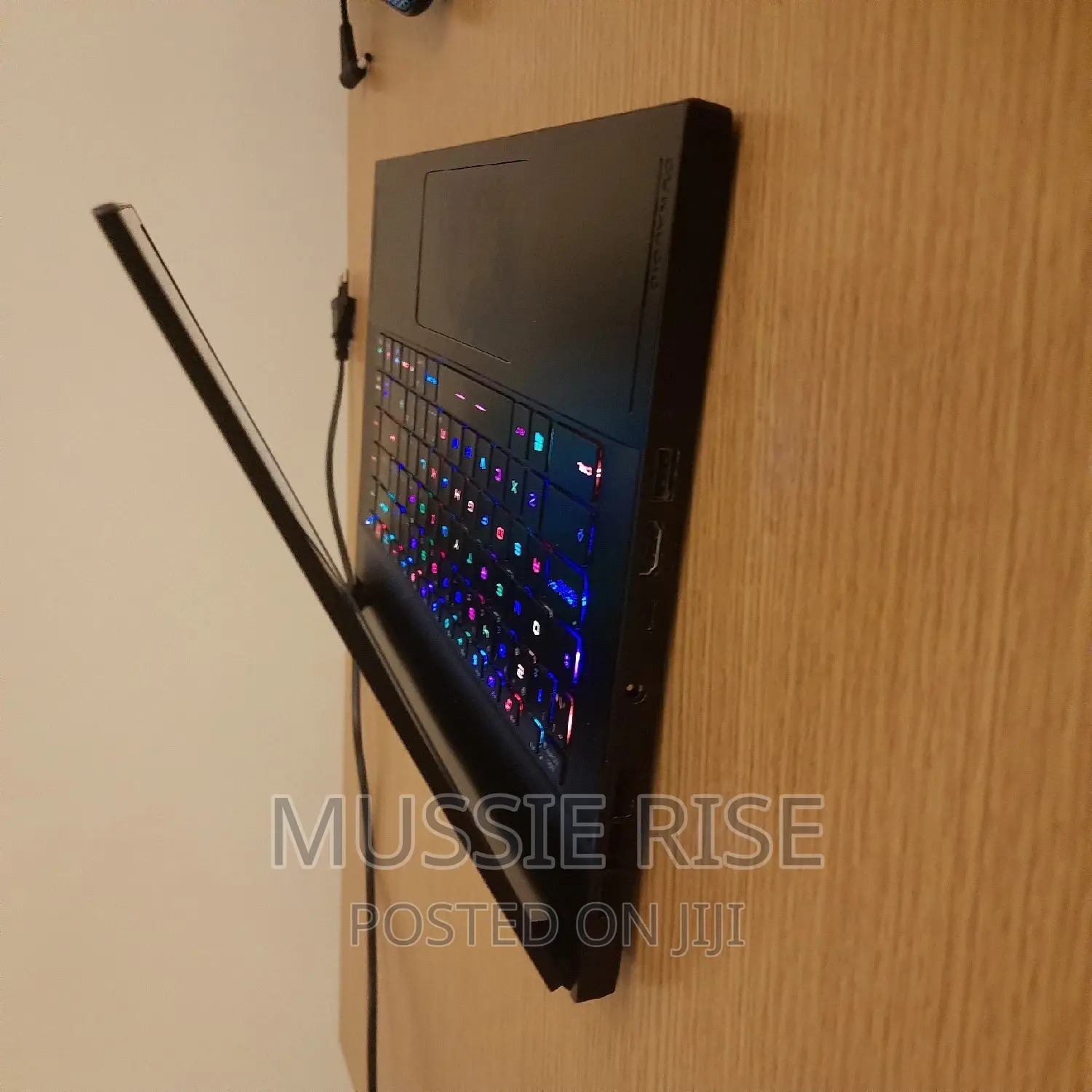 New Laptop MSI GS66 Stealth 10SGS 16GB Intel Core I7 SSD 1T