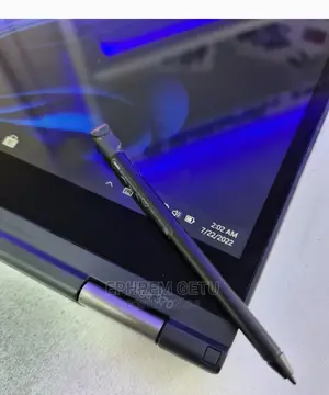 Photo - New Laptop Lenovo ThinkPad Yoga 370 8GB Intel Core I5 SSD 512GB