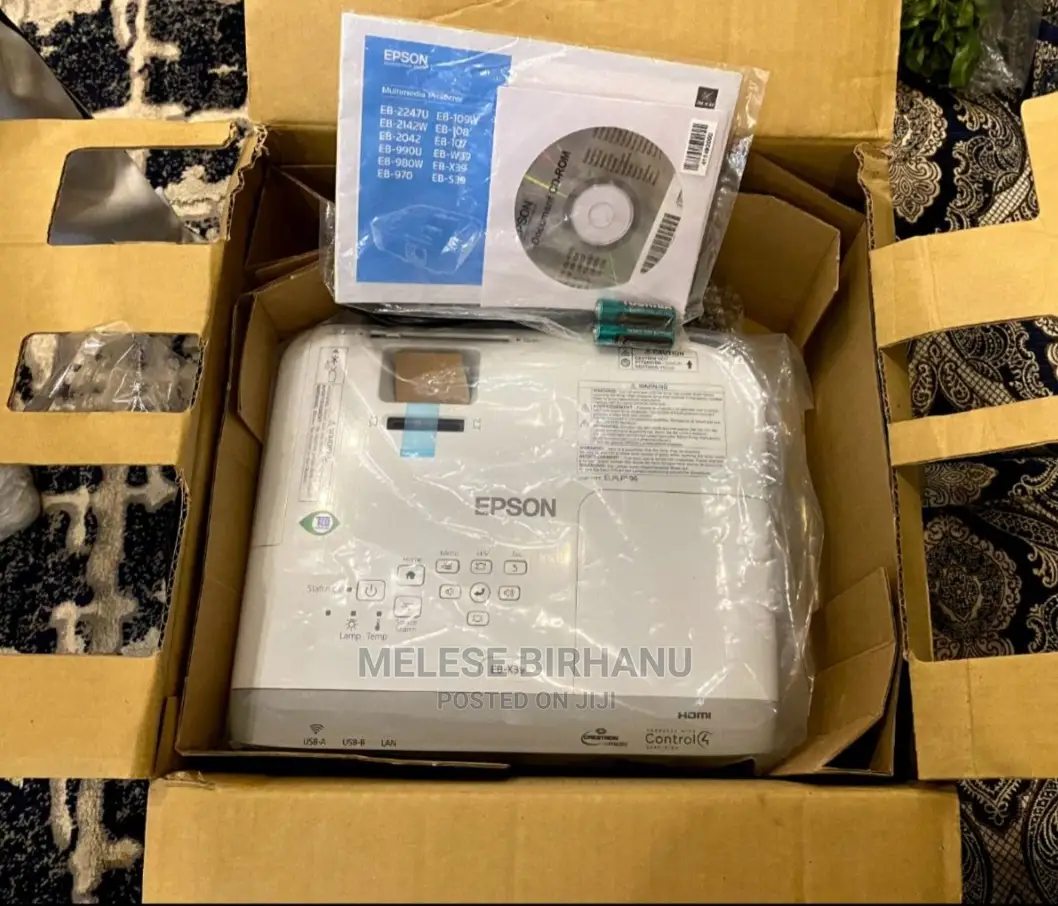 New Epson Eb-x39 Projecor