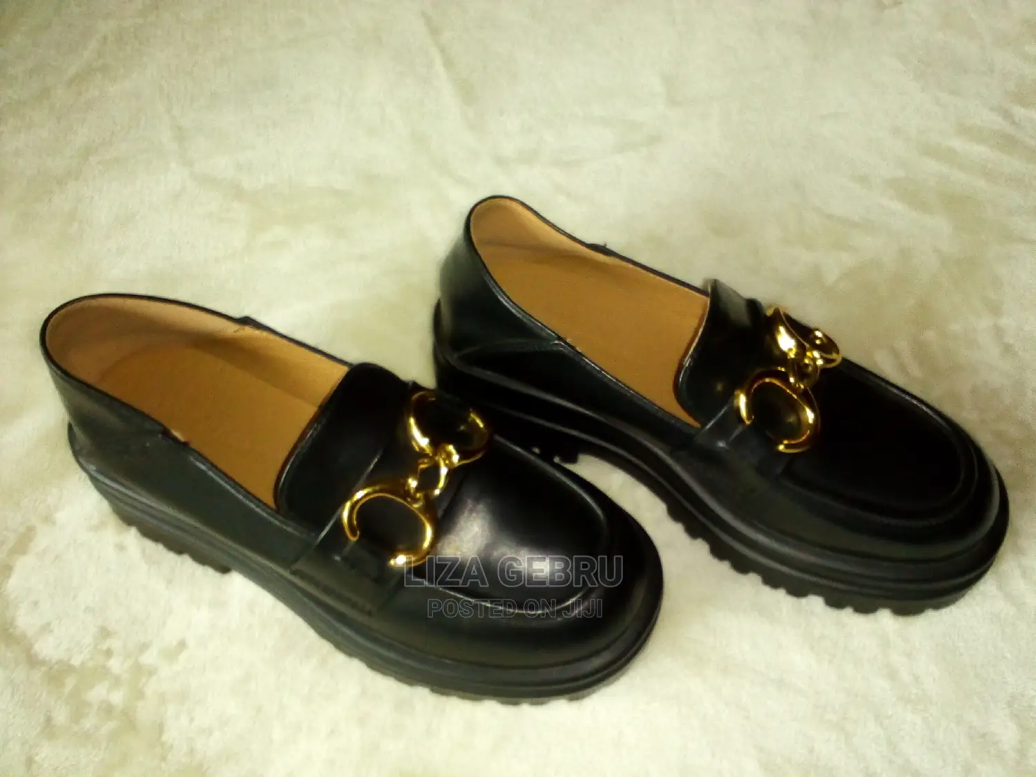 Brand Mew Comfortable Walking Shoes. Size 36