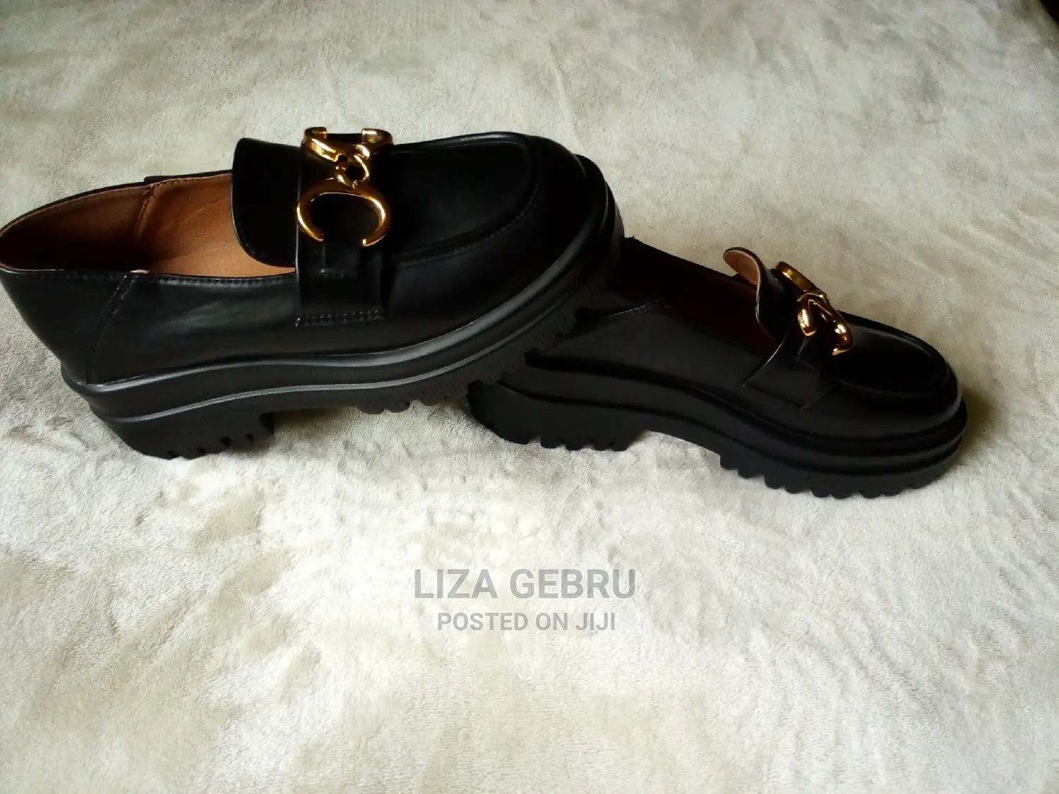 Brand Mew Comfortable Walking Shoes. Size 36