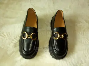 Brand Mew Comfortable Walking Shoes. Size 36