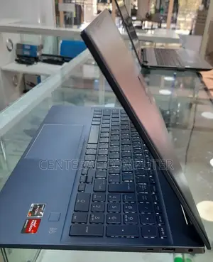 New Laptop HP Pavilion 11 16GB AMD Ryzen 7 SSD 512GB