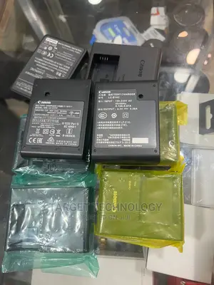 Canon Lc-E10 and Lc-E17 Original Charger