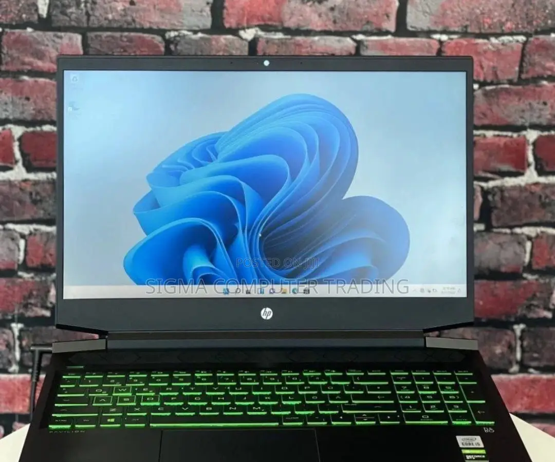 New Laptop HP Envy X360 16GB AMD Ryzen 7 SSD 512GB