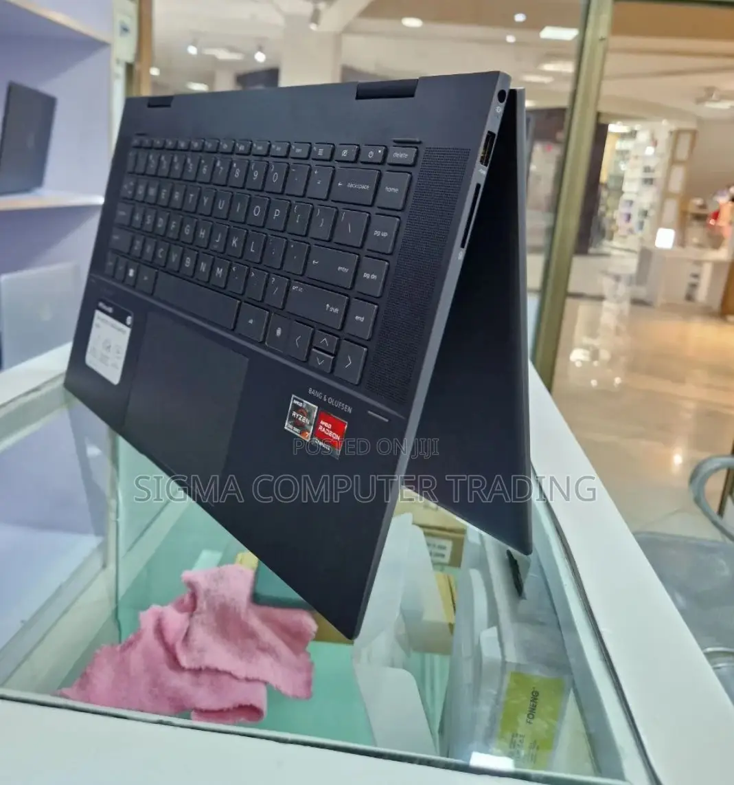 New Laptop HP Envy X360 16GB AMD Ryzen 7 SSD 512GB