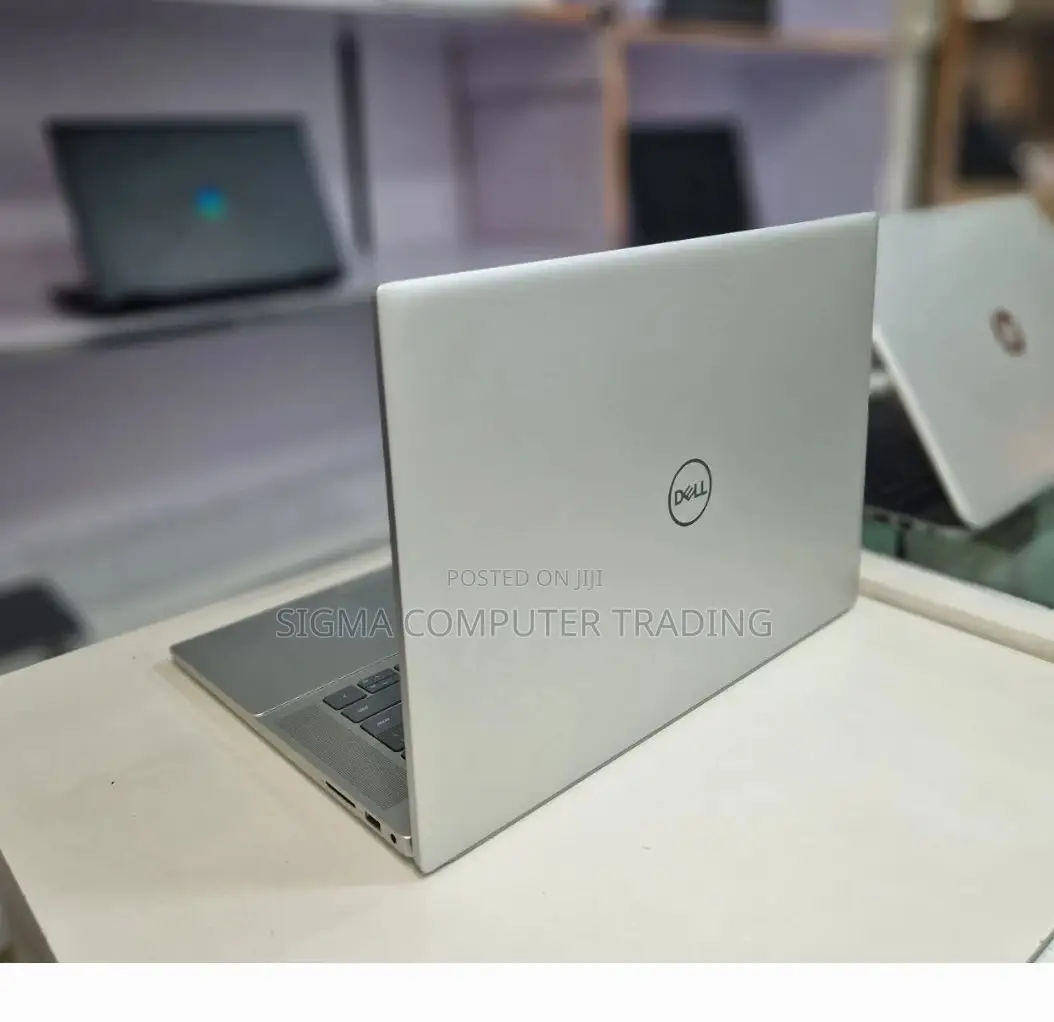 New Laptop Dell Inspiron 15 16GB Intel Core I7 SSD 512GB