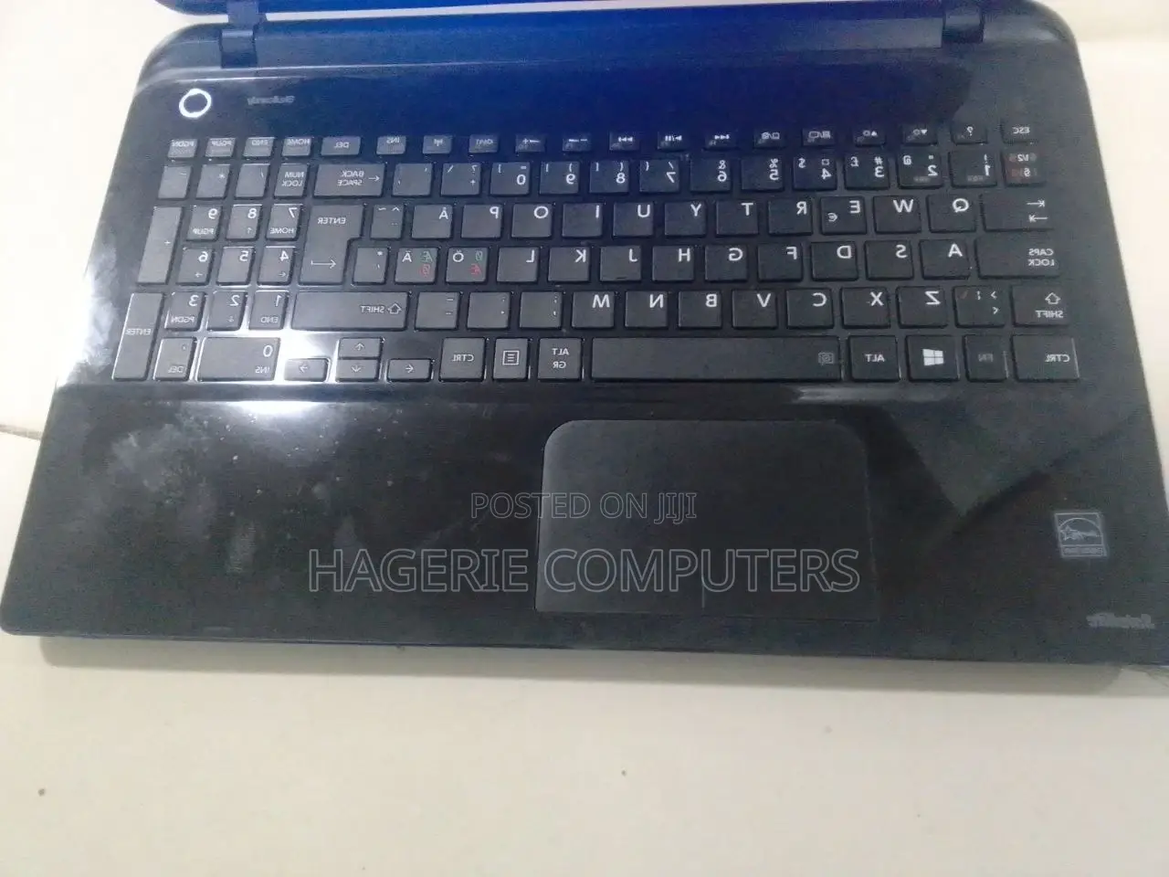 New Laptop Toshiba Satellite C850 8GB Intel Core I7 SSD 256GB