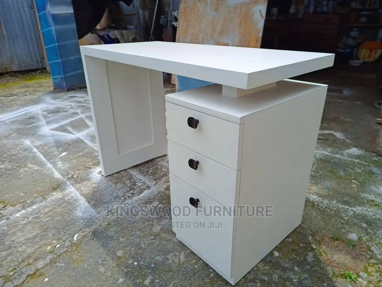 Office and Nail Tabel Width100cmx75cmheight X 45cm Depth