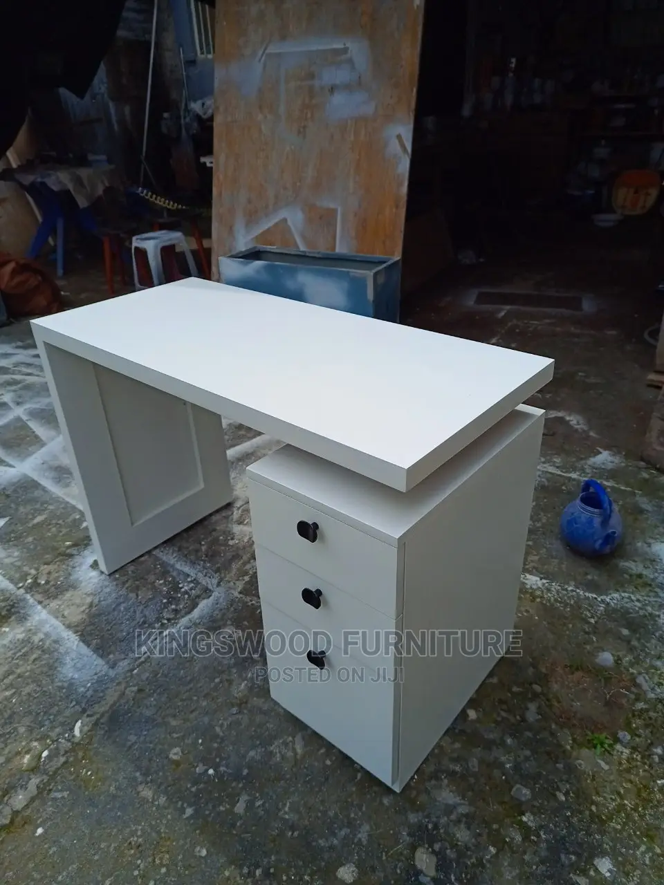 Office and Nail Tabel Width100cmx75cmheight X 45cm Depth