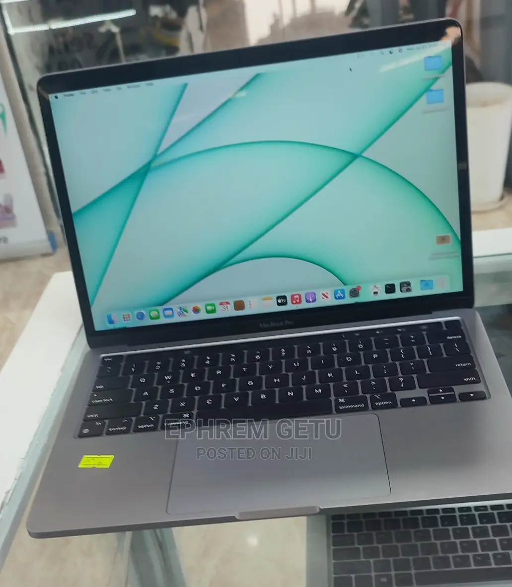 New Laptop Apple MacBook Pro M1 8GB Apple M1 Pro SSD 256GB