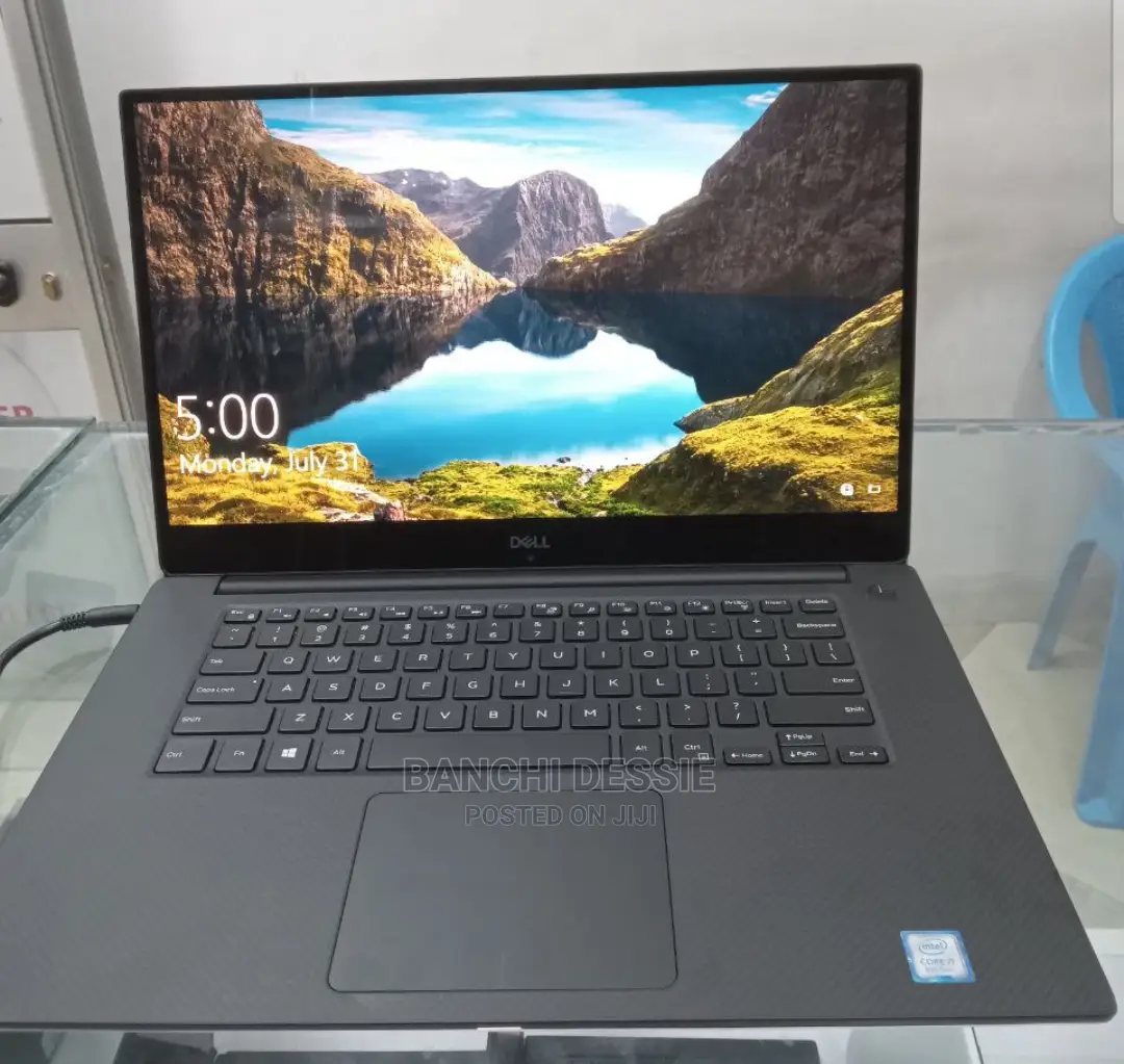 New Laptop Dell Precision 5530 16GB Intel Core I7 SSD 512GB