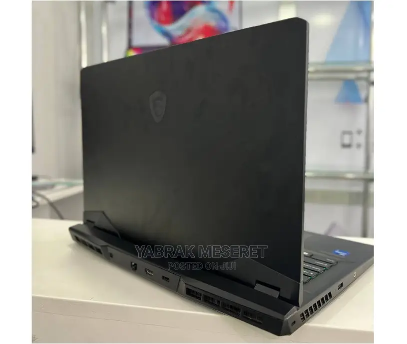 New Laptop MSI GP75 Leopard 16GB Intel Core I7 SSD 1T