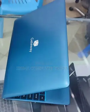 New Laptop Gateway GWTC116-2 4GB Intel Xeon SSD 128GB