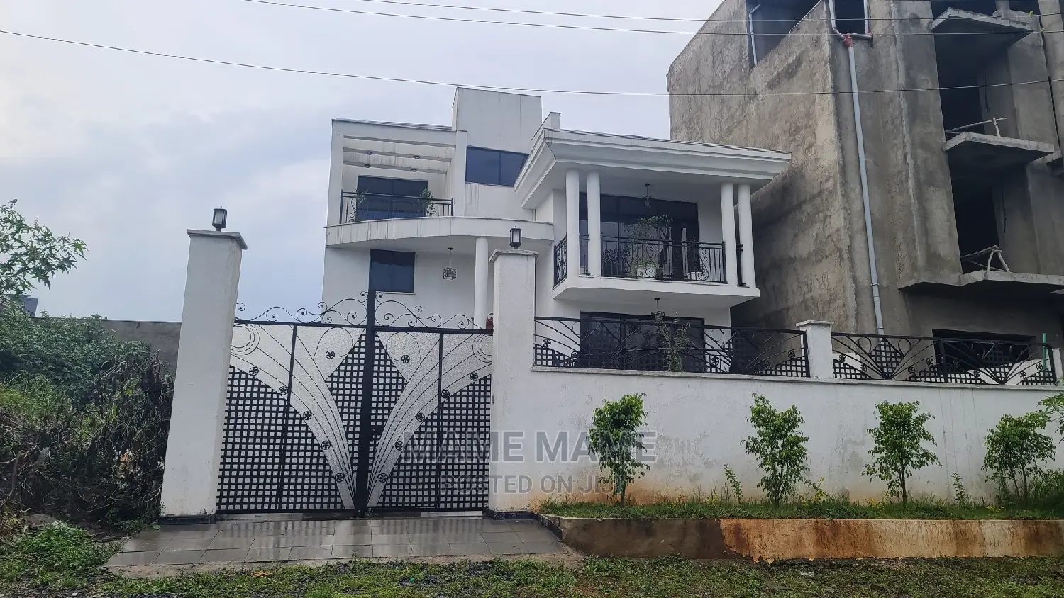 7bdrm House in Addis Abeba, Bole for sale