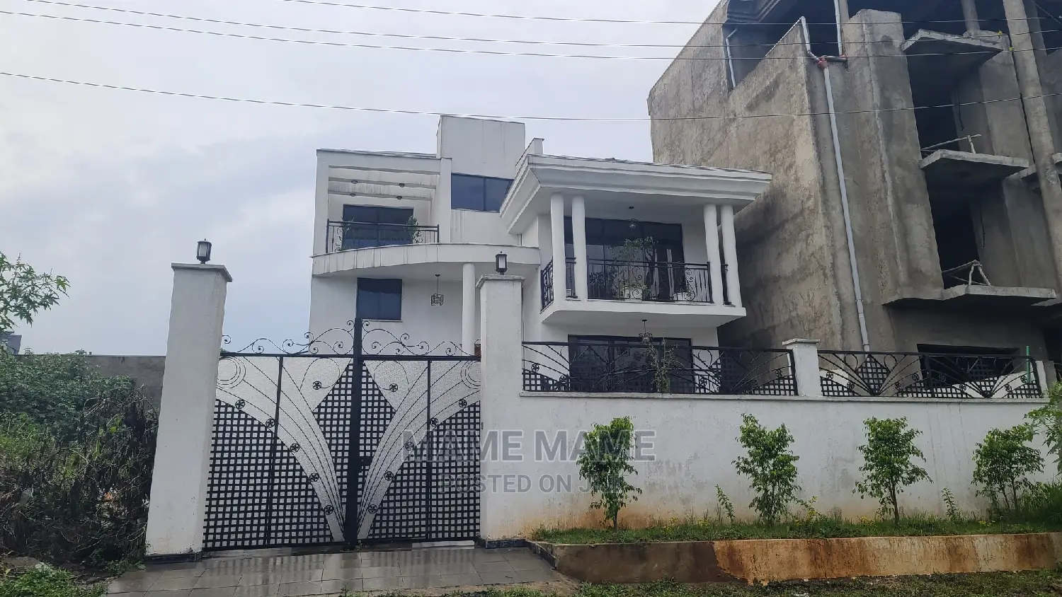 7bdrm House in Addis Abeba, Bole for sale