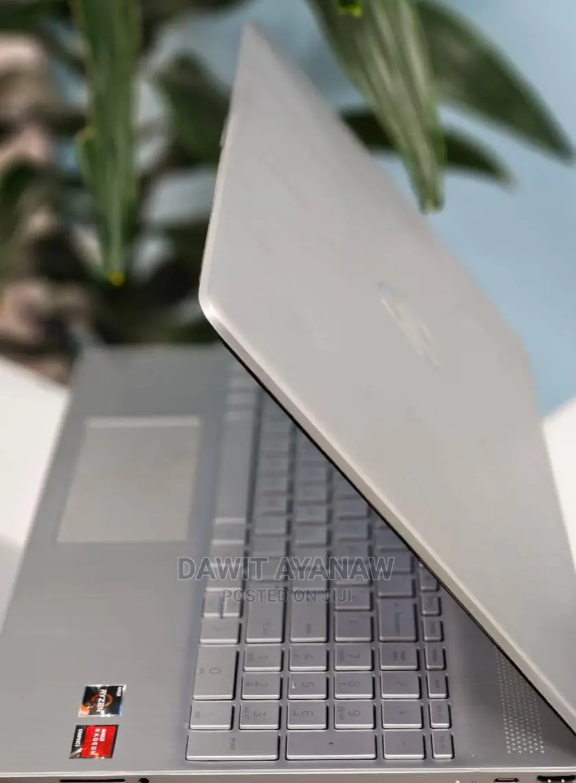 New Laptop HP Stream Notebook 8GB AMD Ryzen 3 SSD 256GB