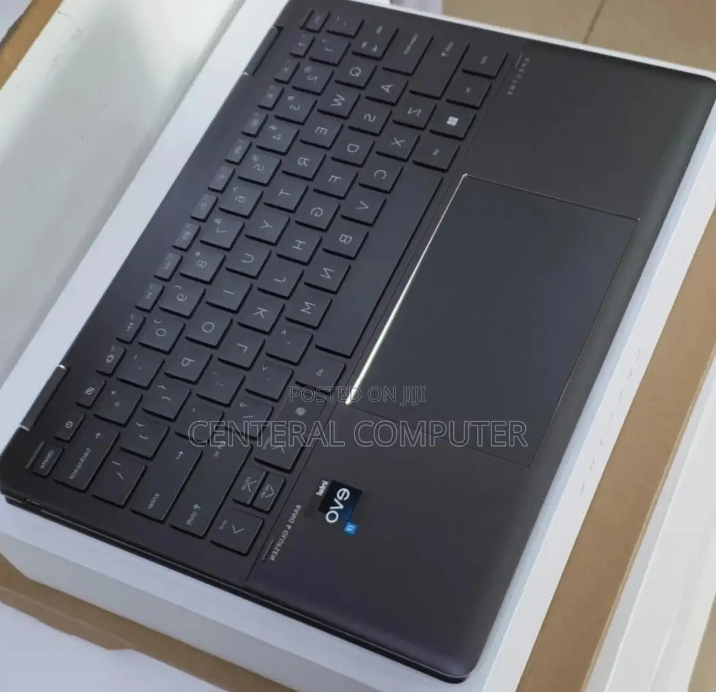 New Laptop HP Spectre 13t 16GB Intel Core I7 SSD 512GB