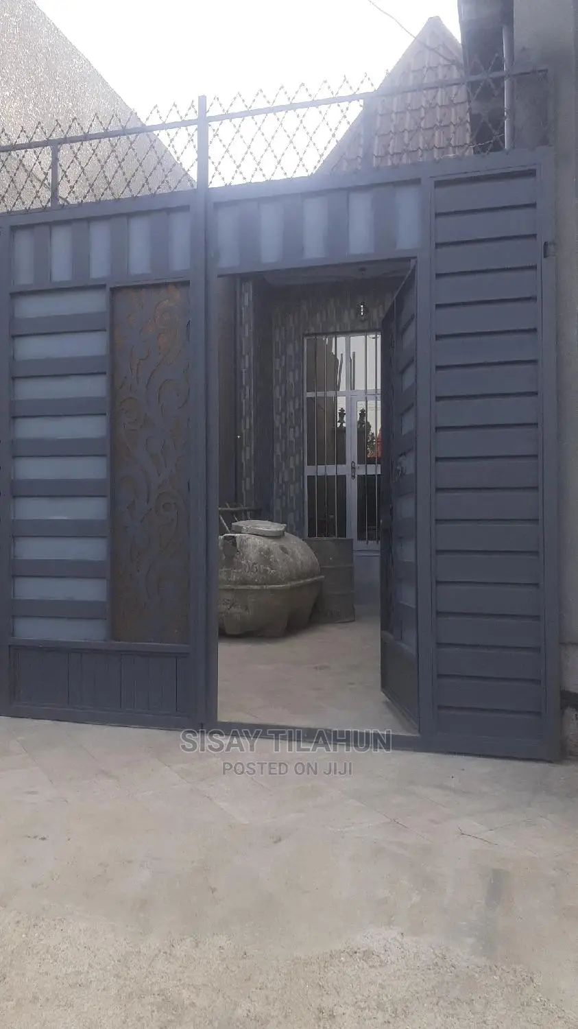 3bdrm House in East Shewa for sale