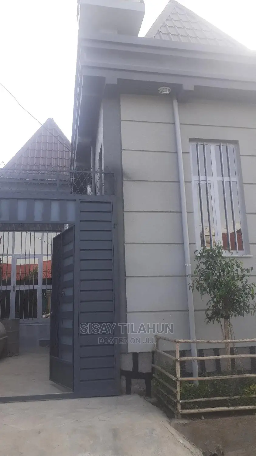 3bdrm House in East Shewa for sale