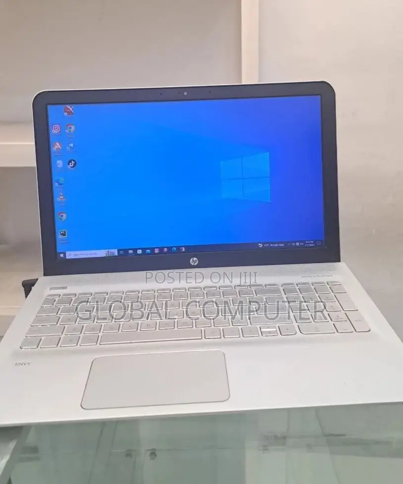 New Laptop HP Envy X2 12GB Intel Core I5 SSD 1T