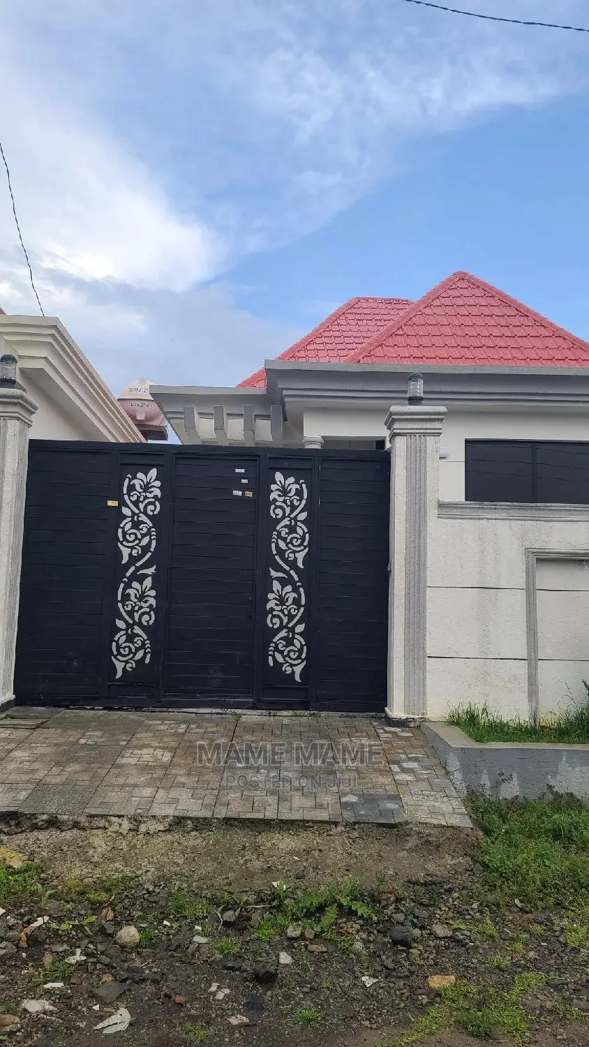 3bdrm Villa in Addis Abeba, Bole for sale