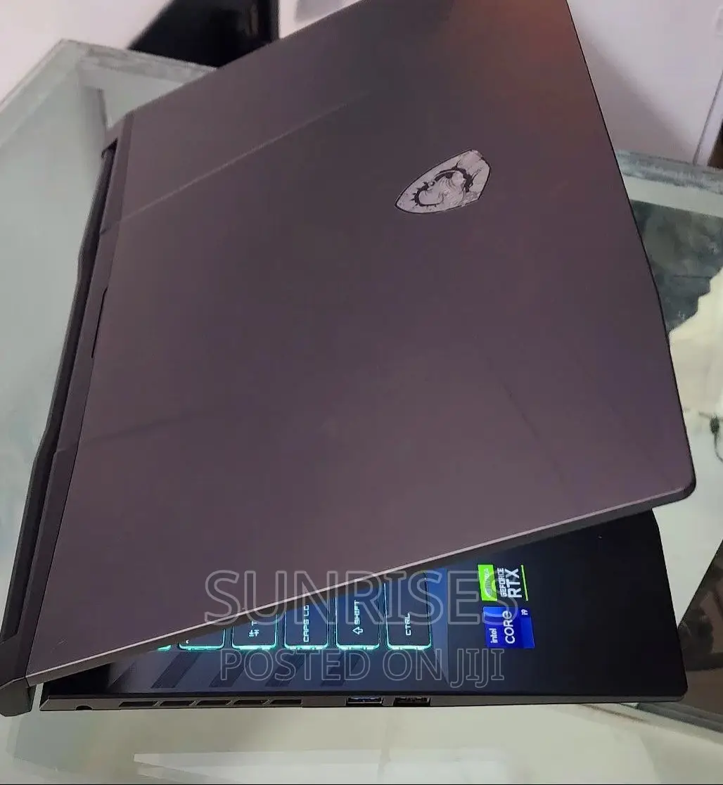 New Laptop MSI Pulse GL66 16GB Intel Core I9 SSD 1T
