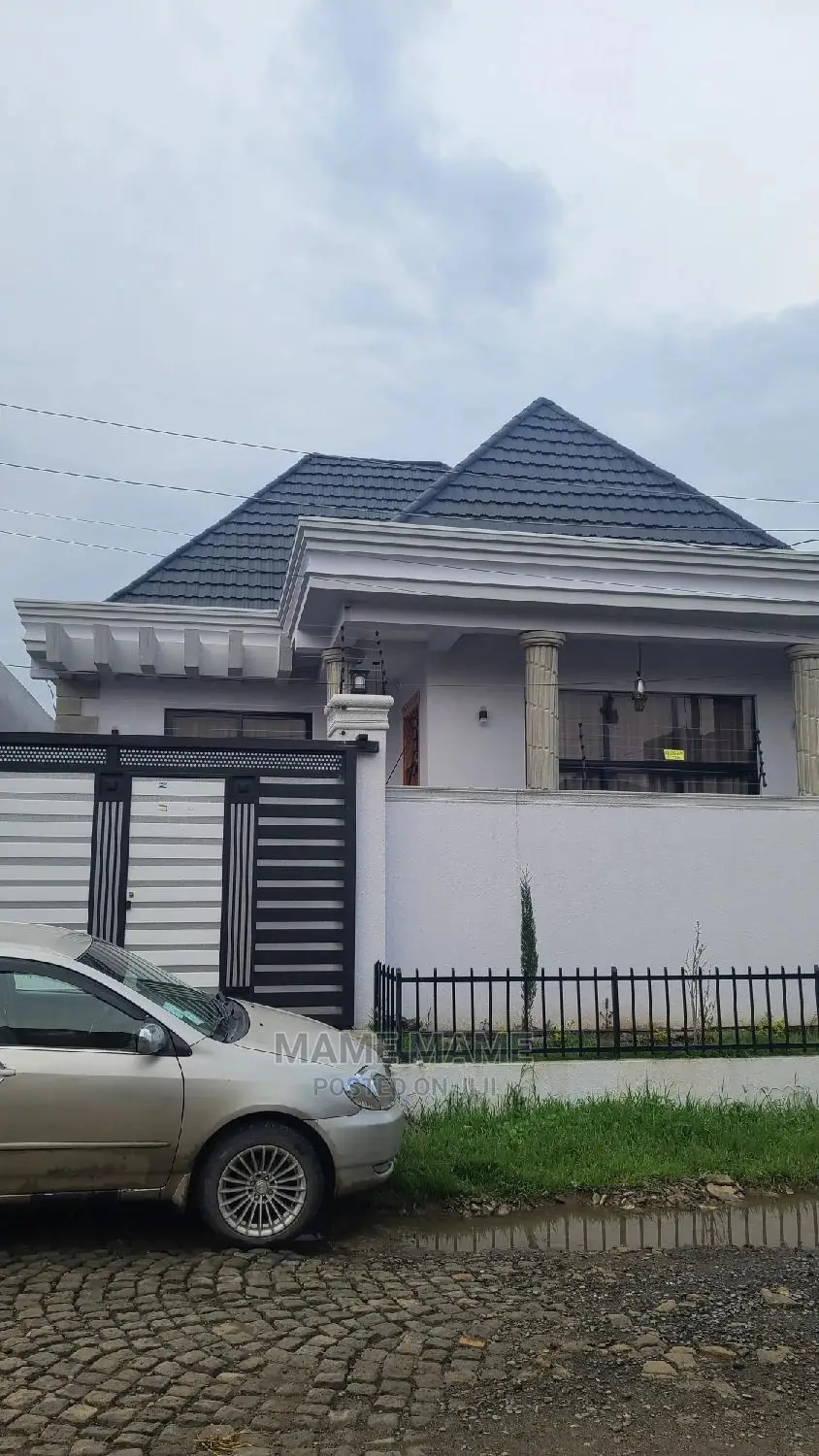 3bdrm Villa in Addis Abeba, Bole for sale