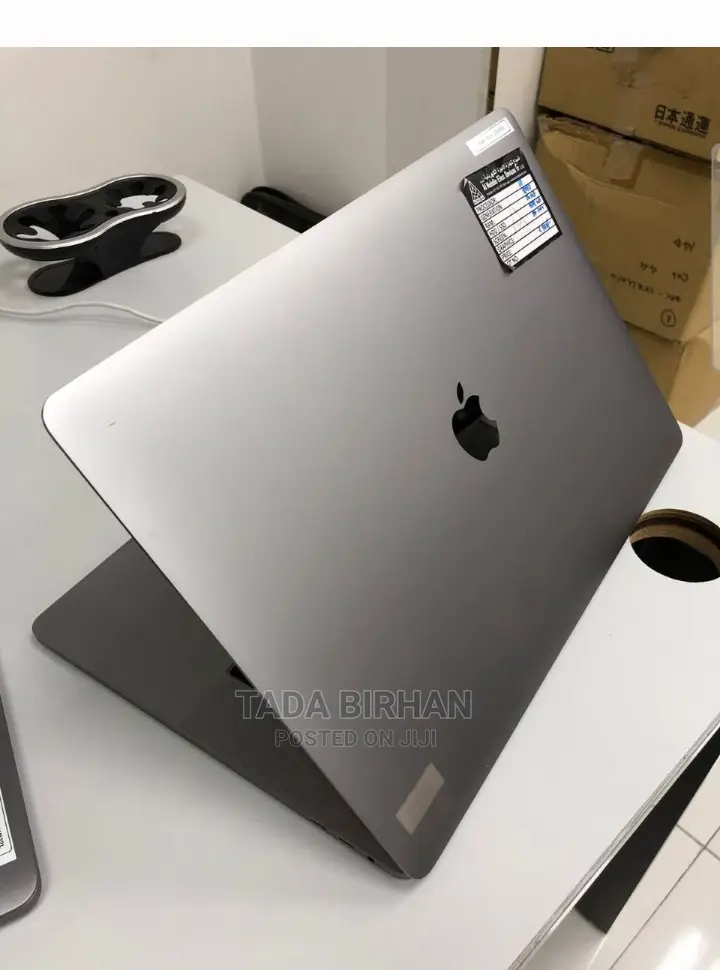 Laptop Apple MacBook Pro 2017 16GB Intel Core I5 SSD 512GB