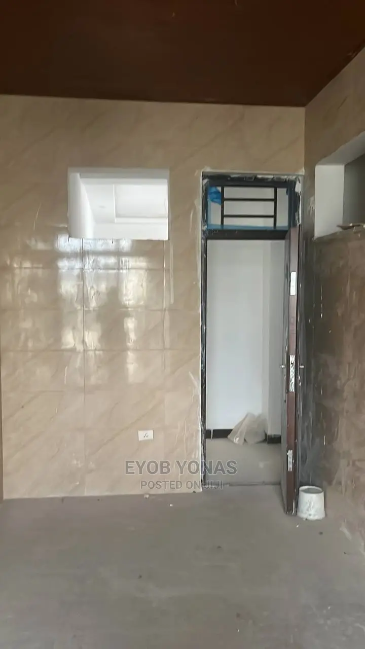 4bdrm Apartment in Yeka for sale