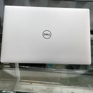 New Laptop Dell XPS 15 16GB Intel Core I9 SSD 512GB