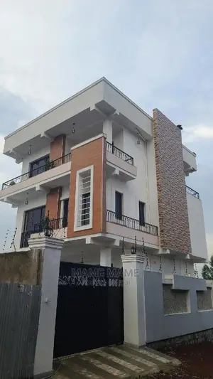 5bdrm House in Addis Abeba, Bole for sale