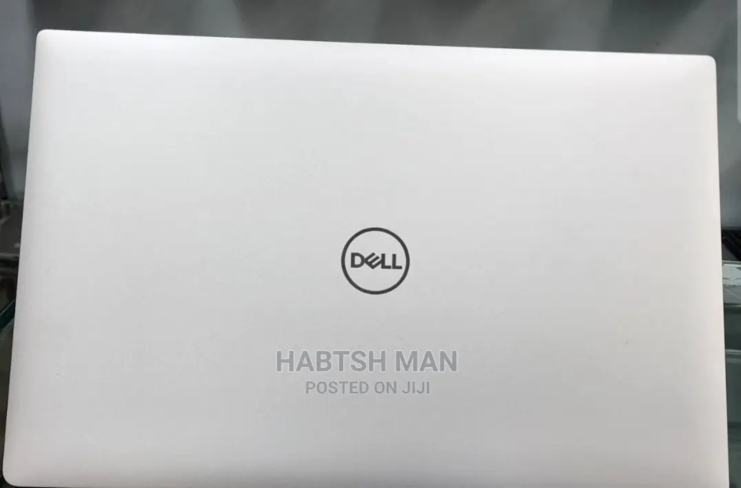 New Laptop Dell Precision 15 3520 32GB Intel Core I9 SSD 512GB