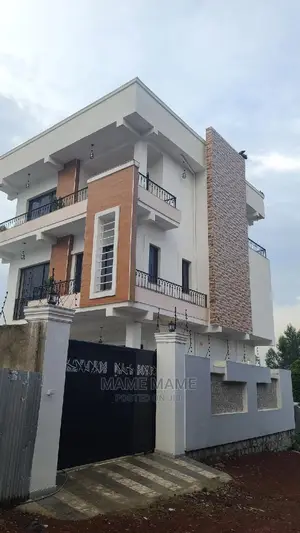 5bdrm House in Addis Abeba, Bole for sale