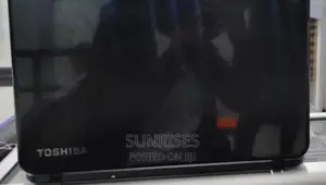 New Laptop Toshiba A30 8GB Intel Core I7 SSD 256GB